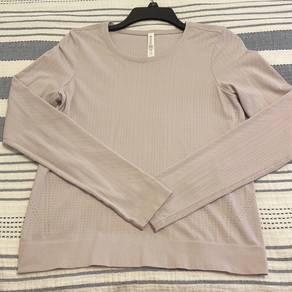 Long sleeve ,Athleta, Only worn 2 times , Size small